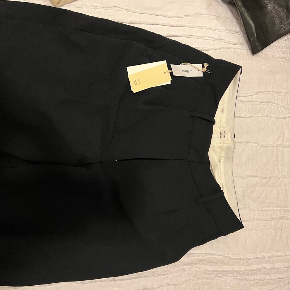 ARITZIA Effortless pants - black